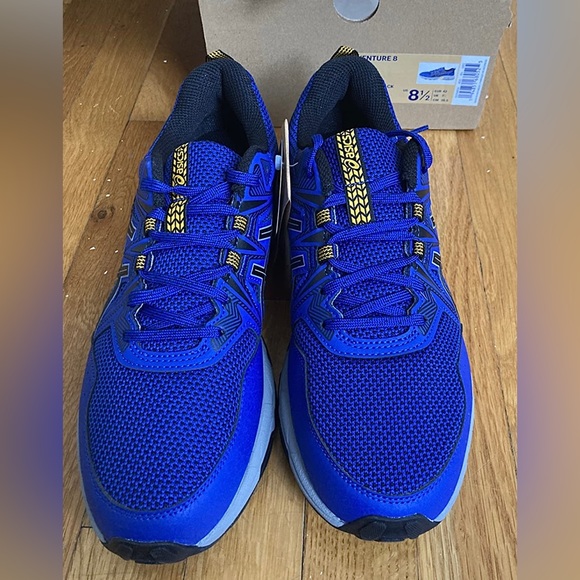 ASICS Running Shoes - Picture 2 of 8